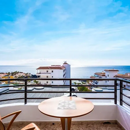 شقة Edith - Ocean View Just Above The Beach *