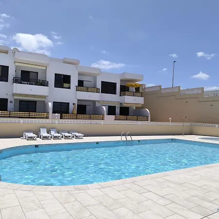 شقة Edith - Ocean View Just Above The Beach *